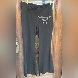 So cute, and super stylish. Flared black leggings